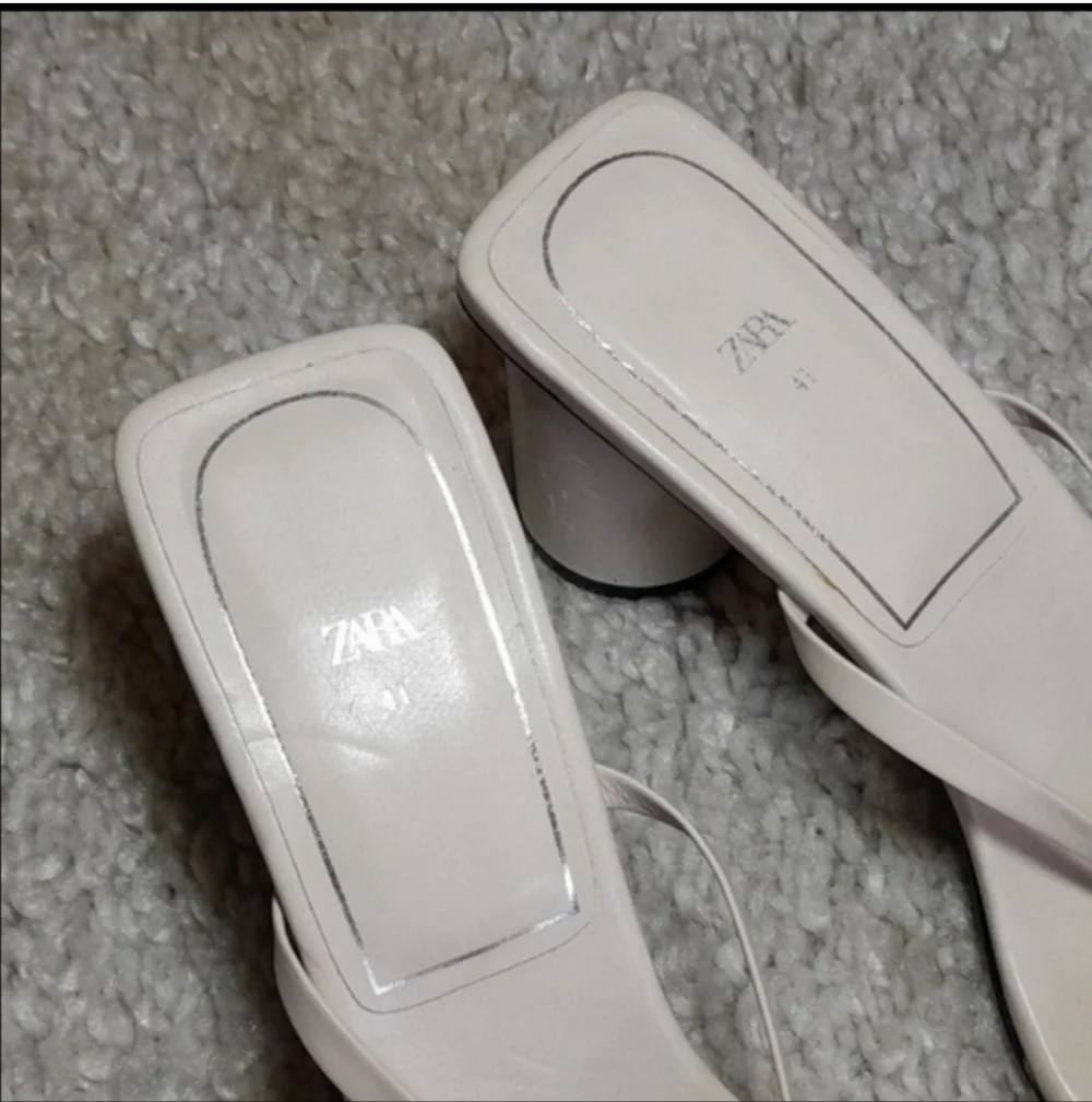 ZARA White Strappy Cylinder Heels Size 41